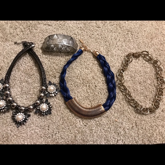 Jewelry - Picture 1 of 1